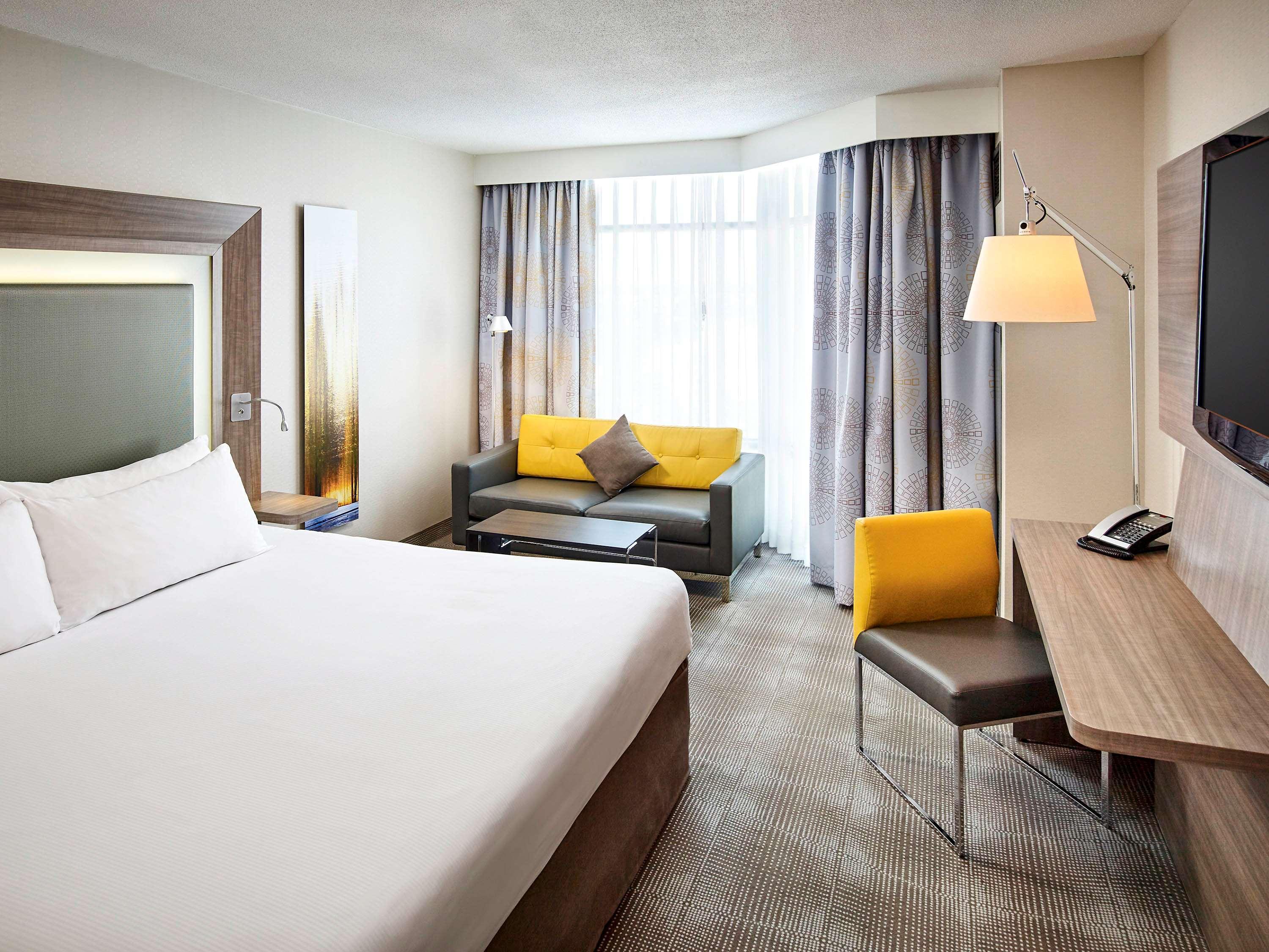 Novotel Toronto North York Екстериор снимка