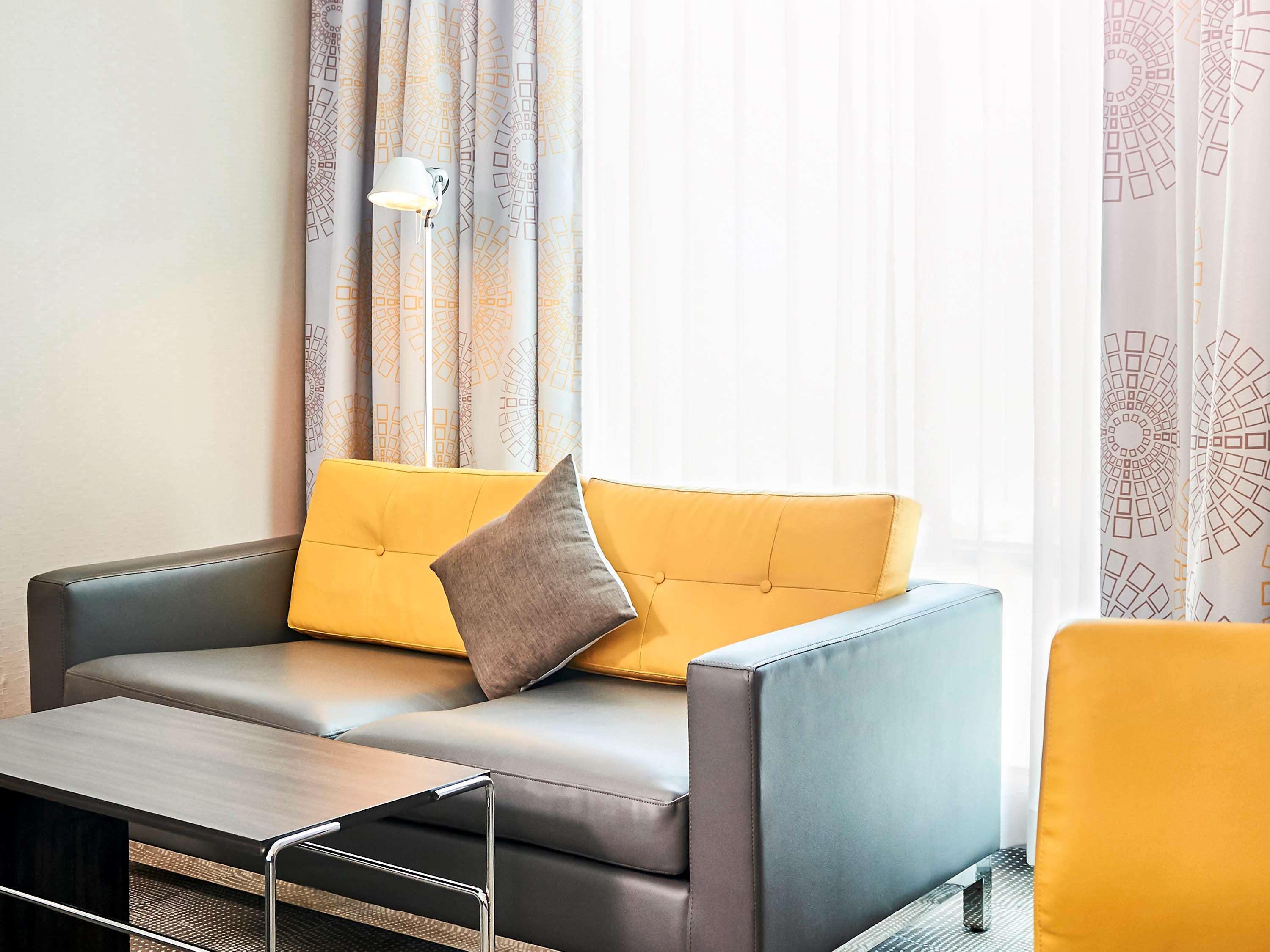 Novotel Toronto North York Екстериор снимка