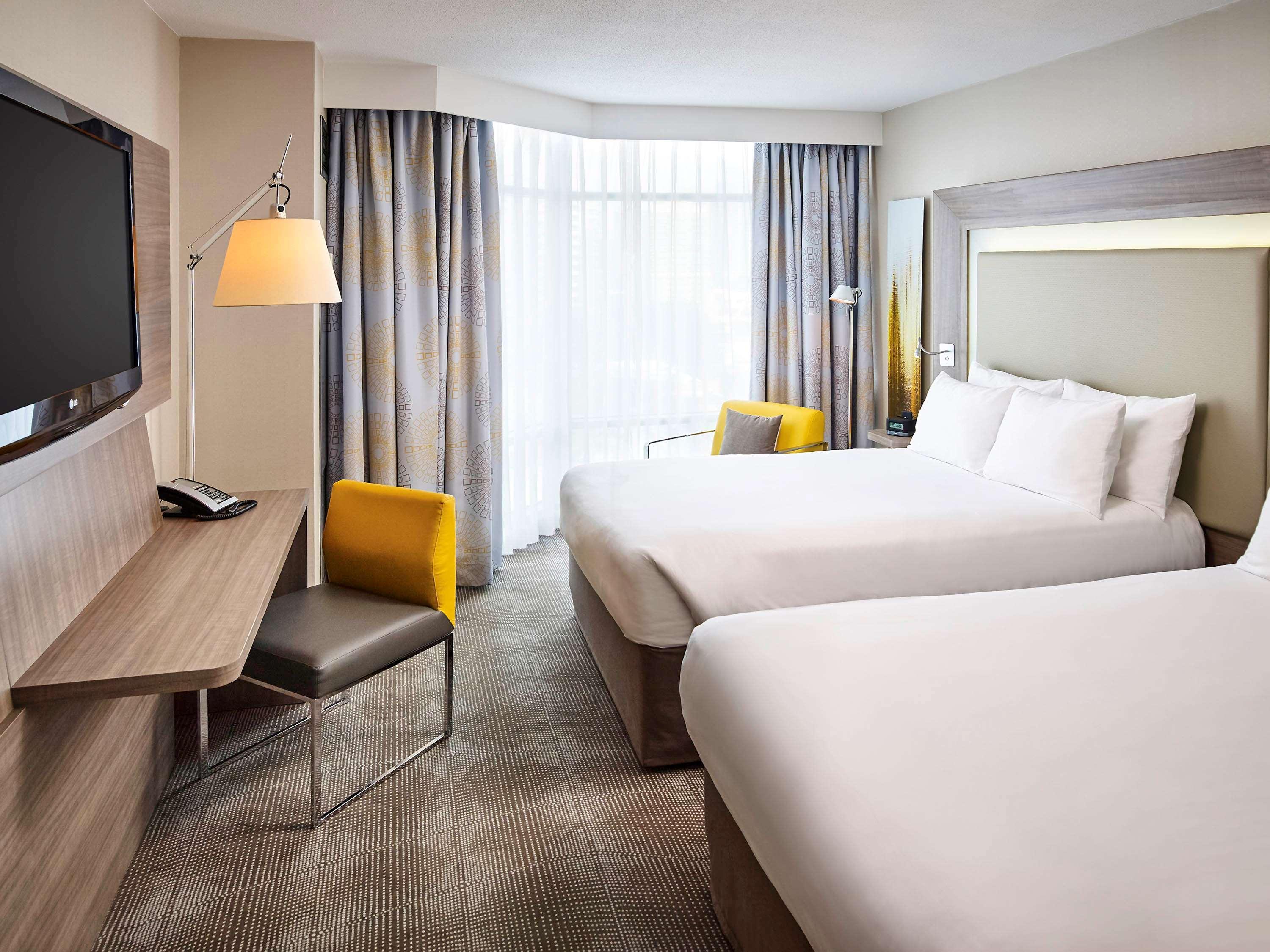 Novotel Toronto North York Екстериор снимка