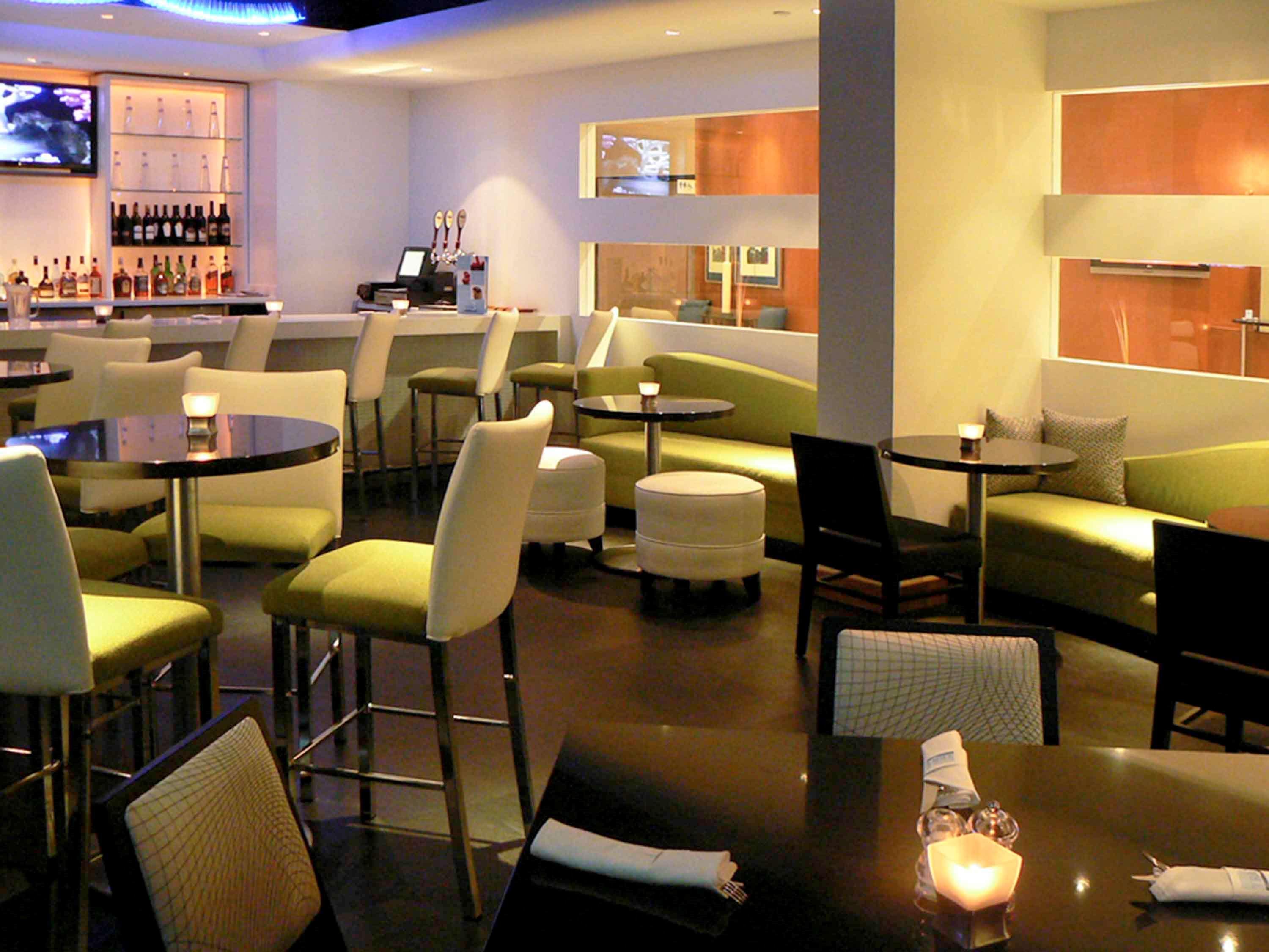 Novotel Toronto North York Екстериор снимка