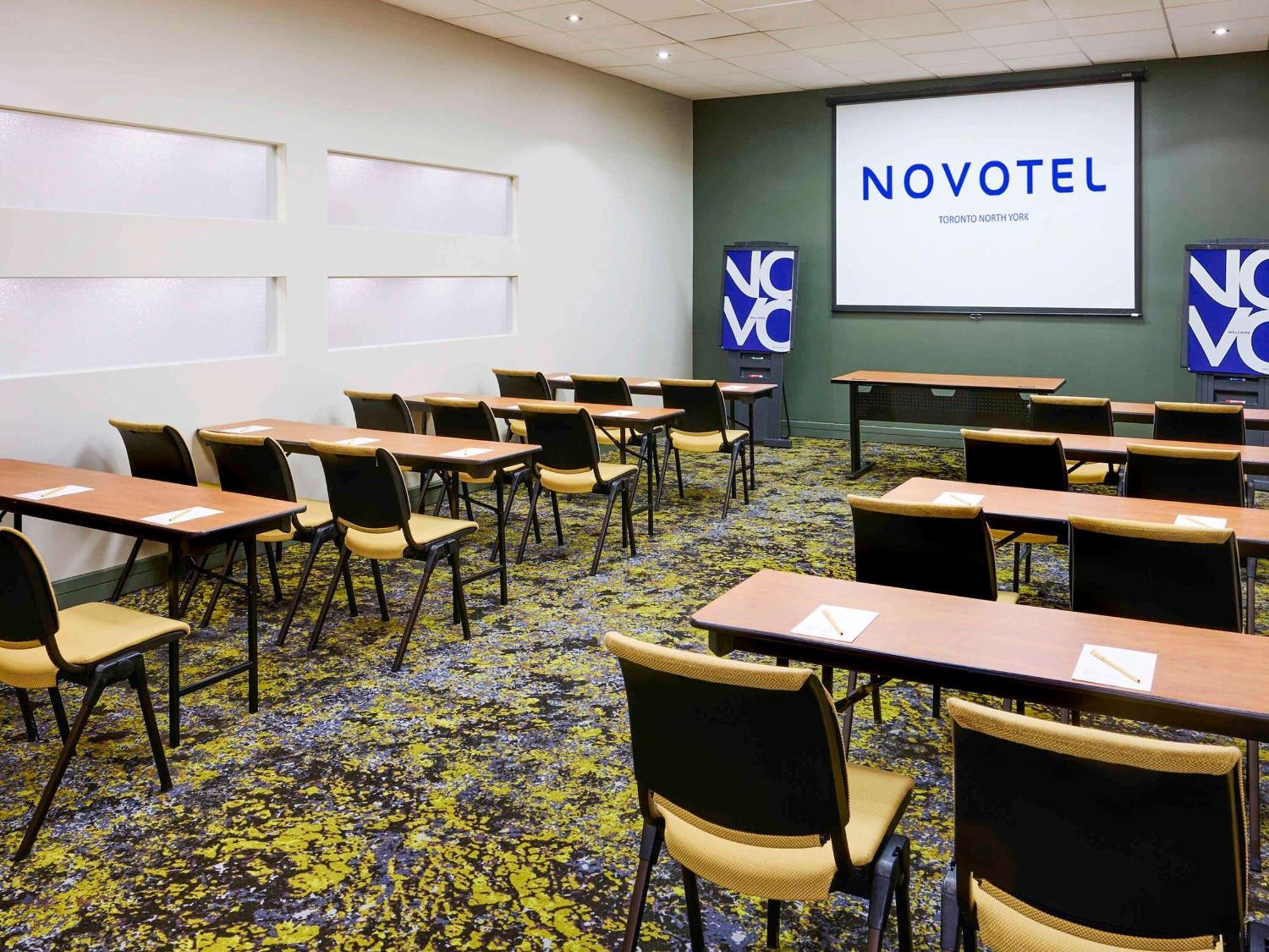 Novotel Toronto North York Екстериор снимка