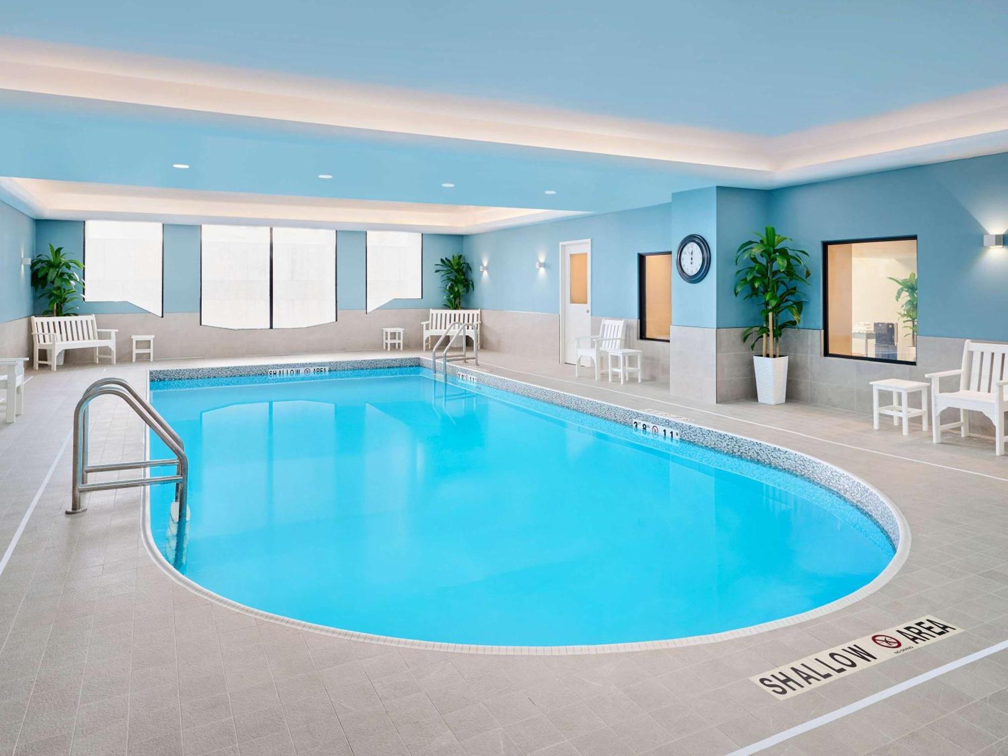 Novotel Toronto North York Екстериор снимка