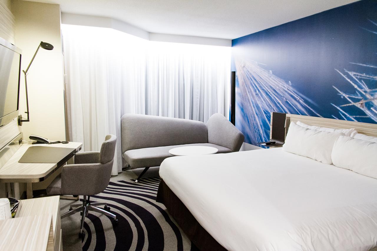 Novotel Toronto North York Екстериор снимка
